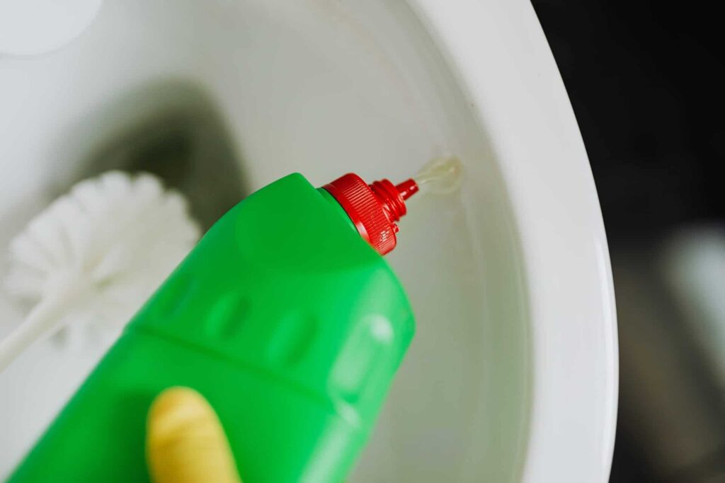 Laundry room organization & cleaning tips Pexels Karolina Grabowska 4239087 1024x683